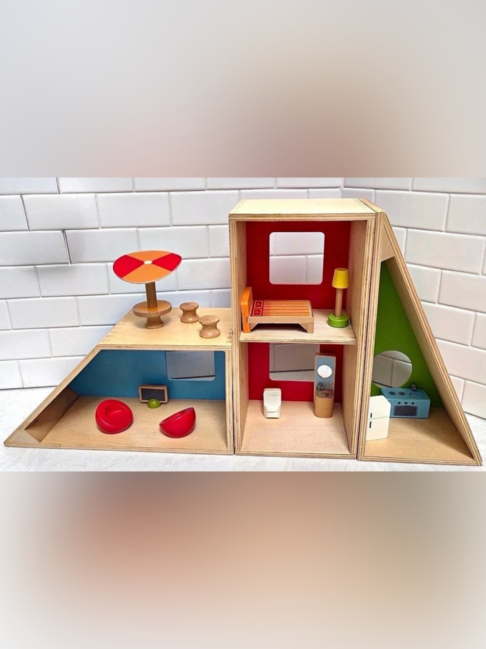Hape E3404 Wooden Dollhouse & Furniture MCM Geometric Modular